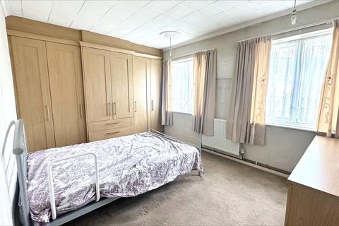 16 Downland Close, Birmingham, B38 8QT