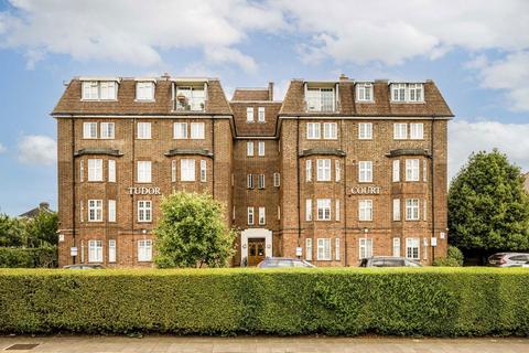 3 bedroom flat for sale, Gunnersbury Avenue, London W5
