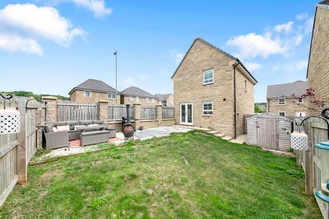 3 bedroom detached house for sale, Poppy Gardens, Meltham, HD9