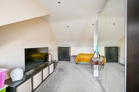 2 bedroom flat for sale, Greenford Avenue, Hanwell, London, W7