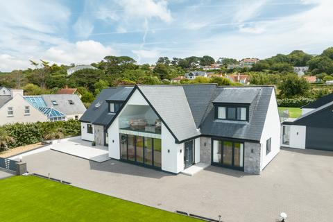 4 bedroom detached house for sale, Route De La Lague, Torteval, Guernsey
