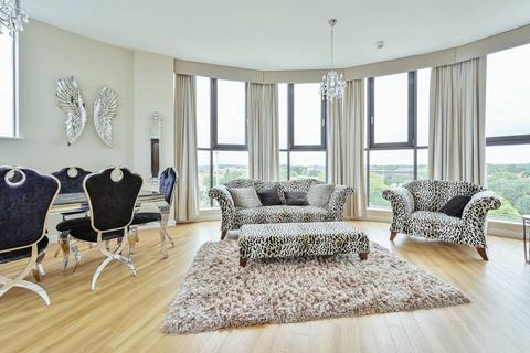 2 bedroom flat for sale, Flanders Court, Watford, WD17