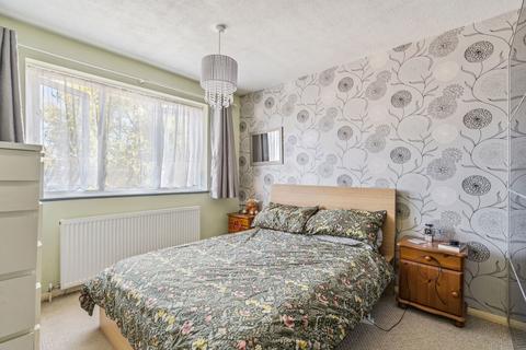 undefined, Linden Close, Dunstable LU5
