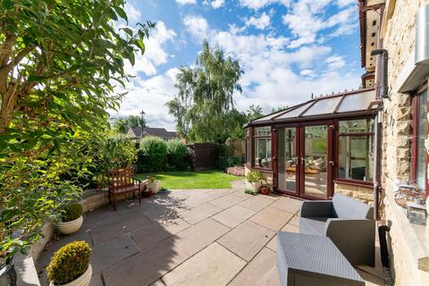 4 bedroom end of terrace house for sale, Elder Mews, Shelley, HD8