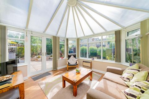 4 bedroom end of terrace house for sale, Elder Mews, Shelley, HD8