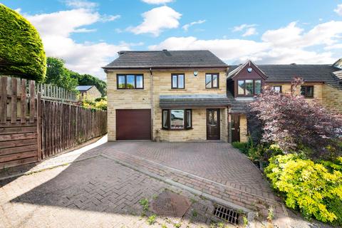 4 bedroom end of terrace house for sale, Elder Mews, Shelley, HD8