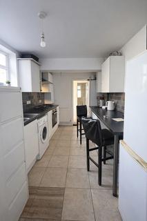 4 bedroom terraced house to rent, Howard Street, Oxford, Oxfordshire, OX4