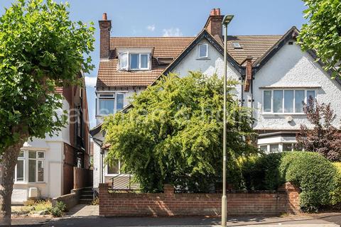 undefined, Ravenscroft Avenue, NW11