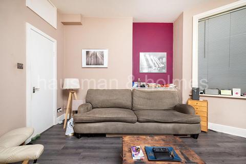 undefined, Ravenscroft Avenue, NW11