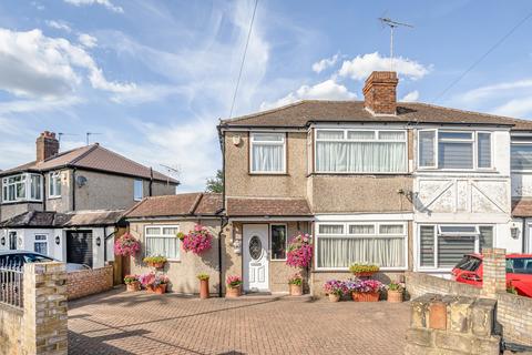 3 bedroom semi-detached house for sale, Lansbury Drive, Hayes