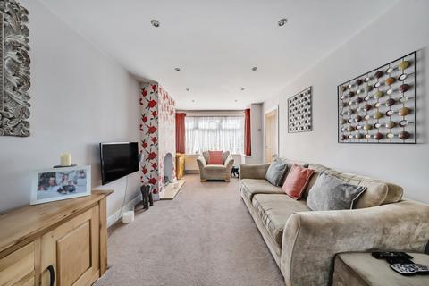 3 bedroom semi-detached house for sale, Lansbury Drive, Hayes