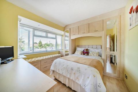 3 bedroom semi-detached house for sale, Lansbury Drive, Hayes