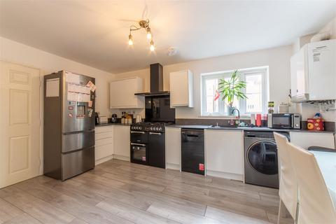 28 Blaen Bran Close, Cwmbran, NP44 1UU