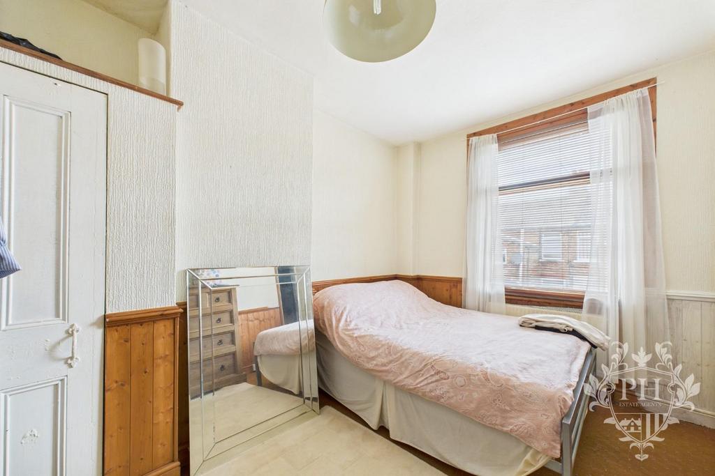 CAM02002 G0-PR0161-STILL002.jpg