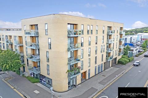 2 bedroom apartment for sale, Highams Park E4