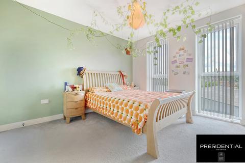 2 bedroom apartment for sale, Highams Park E4