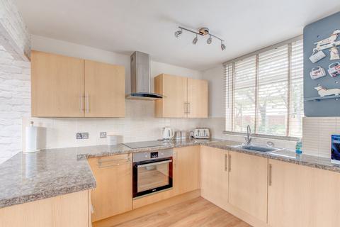 3 bedroom terraced house for sale, Brinklow Close, Matchborough West, Redditch, B98