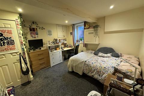 6 bedroom terraced house to rent, Granby Grove, Headingley, Leeds, LS6 3BE