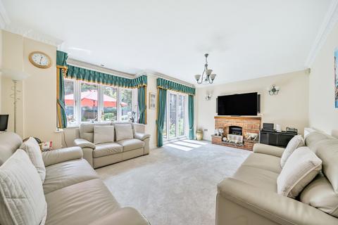 4 bedroom detached house for sale, Oatlands Drive, Weybridge, Surrey, KT13