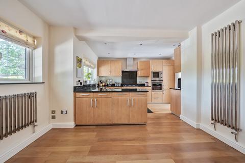 4 bedroom detached house for sale, Oatlands Drive, Weybridge, Surrey, KT13