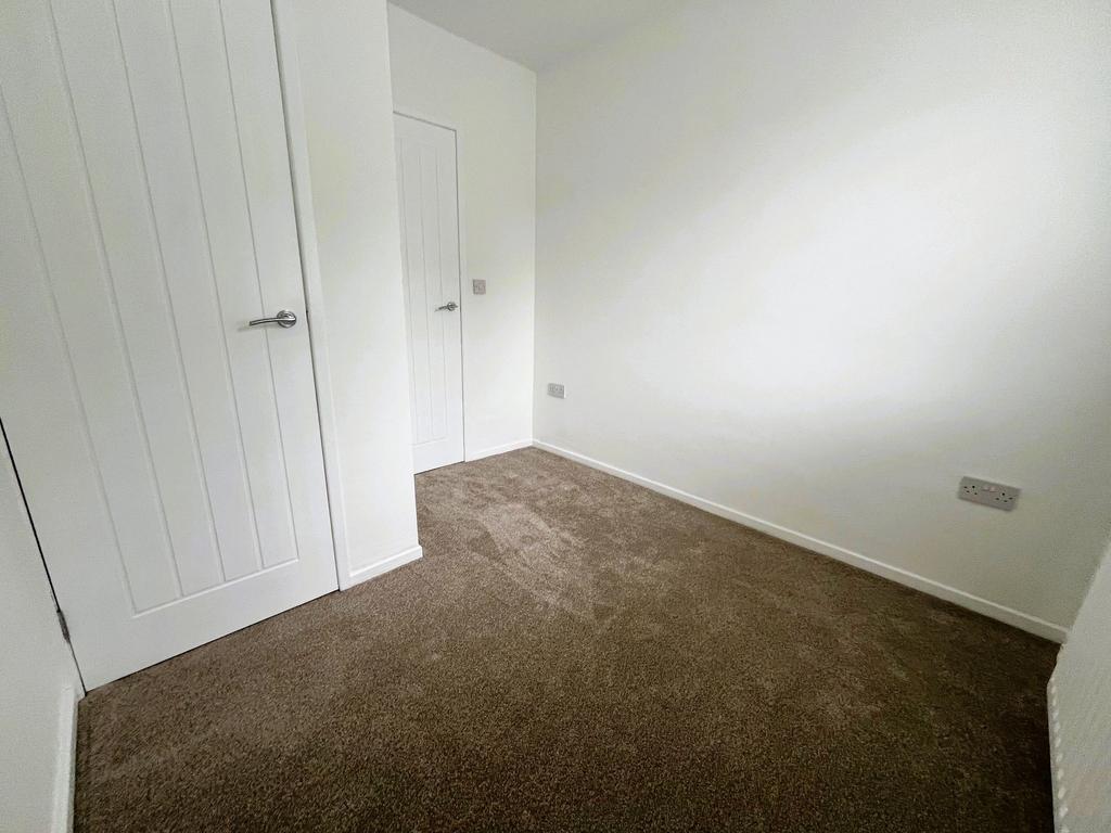 Photograph 11