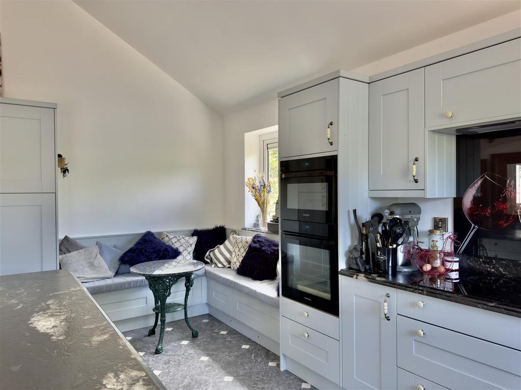 Kitchen seating