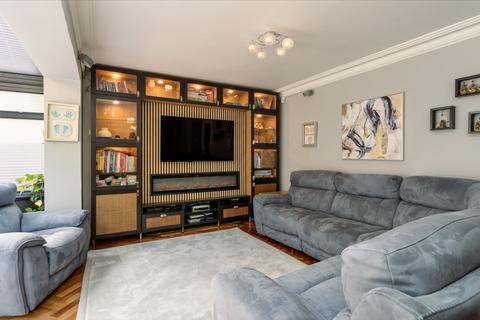 undefined, Park Road, Kenley, CR8