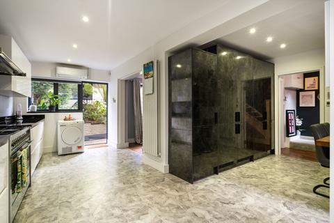 54 Park Road, Kenley, CR8 5AR