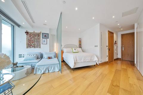 Studio for sale, Crossharbour Plaza, South Quay, E14