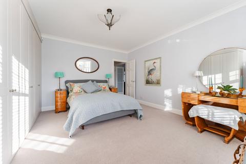 Parkwood Meadow Drive, Hoveton, Norwich, NR12 8UN