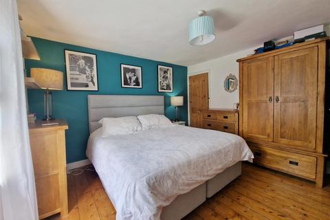 22 Crouch Road, Burnham-on-crouch, CM0 8DX