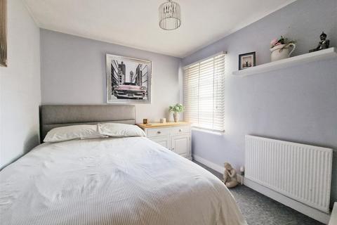 22 Crouch Road, Burnham-on-crouch, CM0 8DX