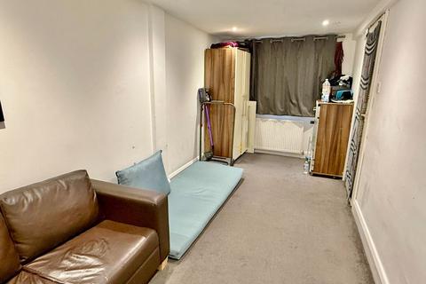 undefined, Wynlie Gardens, Pinner