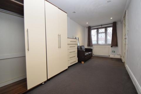 undefined, Wynlie Gardens, Pinner