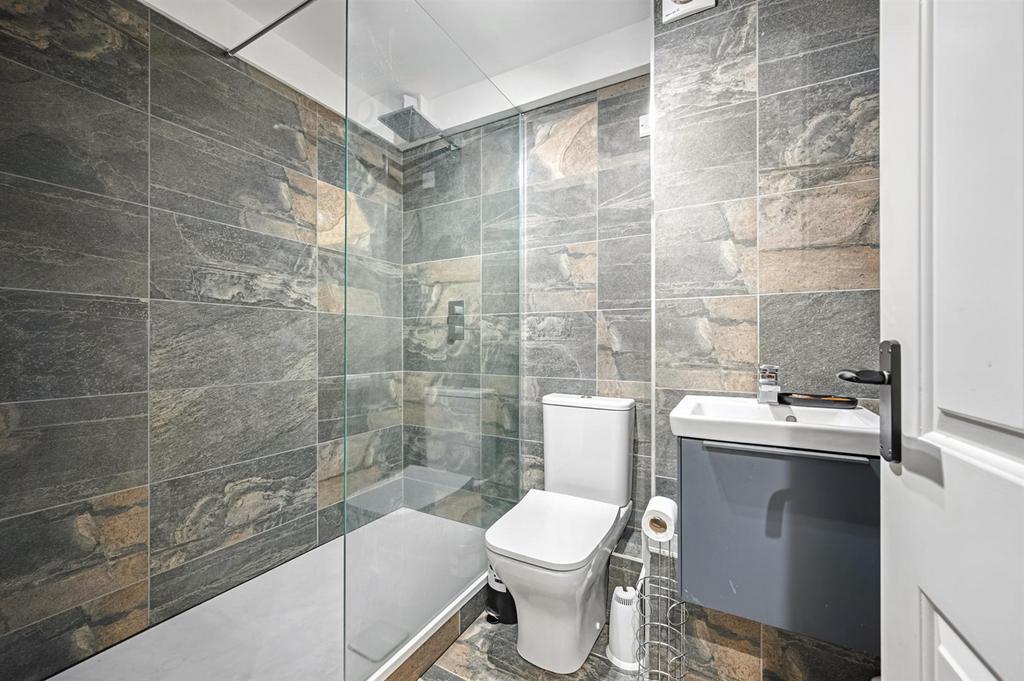Saxton Mee 7 Holme Court 0001.jpg