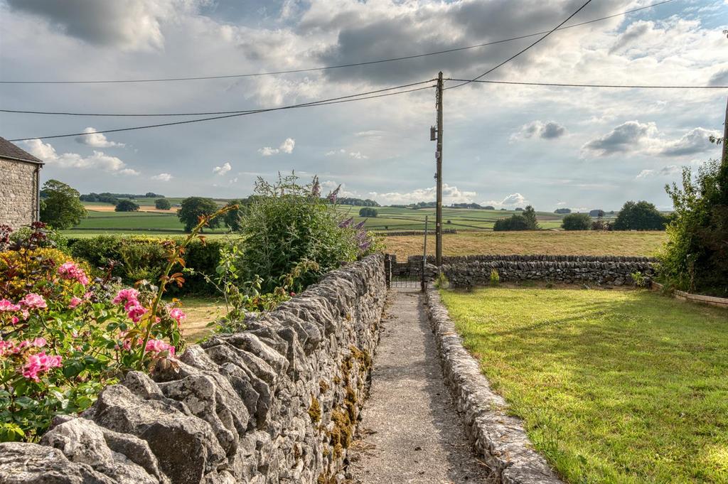 Saxton Mee 2 Moorview 0058.jpg