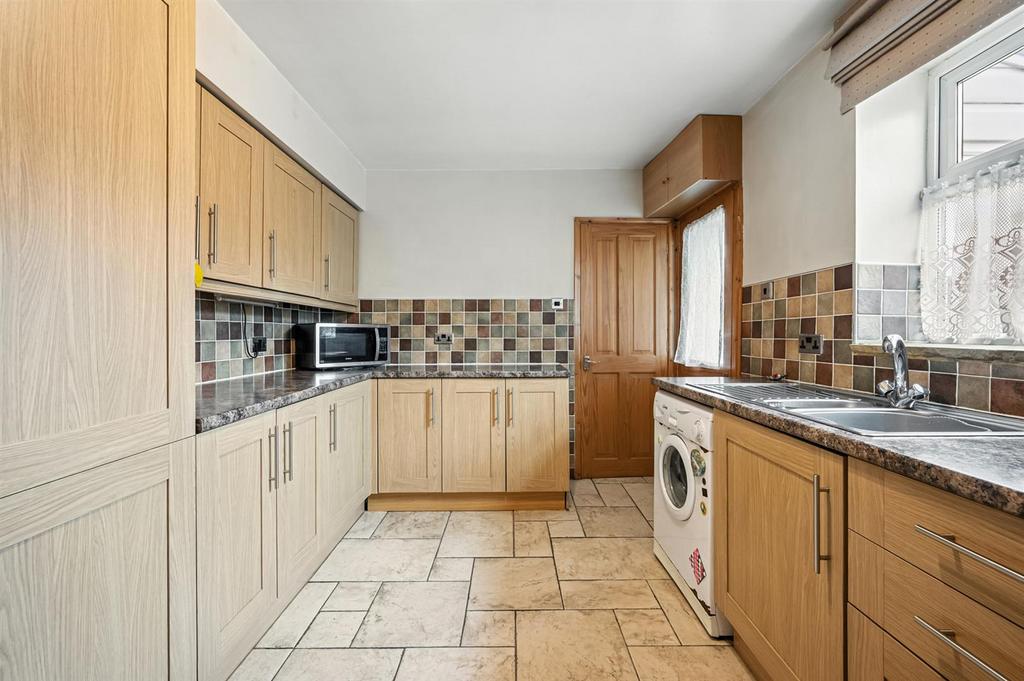 Saxton Mee 2 Moorview 0026.jpg