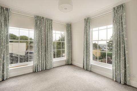 3 bedroom flat to rent, Flat  Marlborough House, Marlborough Hill, BS2