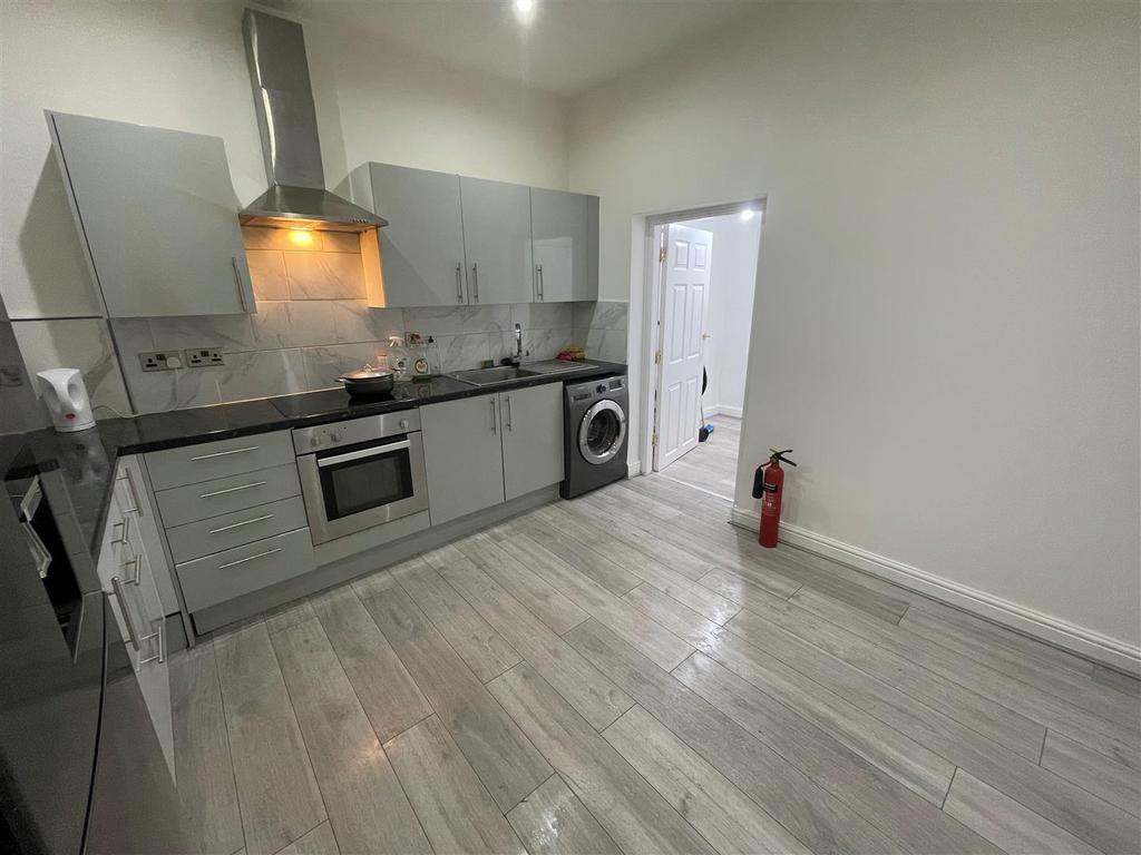 Kitchen 1