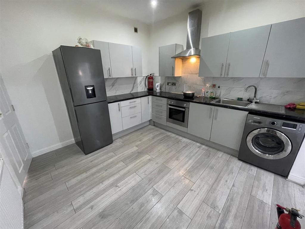 Kitchen 2