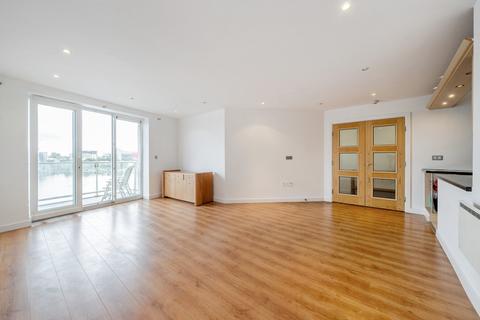 2 bedroom apartment for sale, The Quays, Salford, Greater Manchester