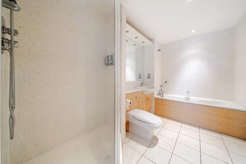 2 bedroom apartment for sale, The Quays, Salford, Greater Manchester