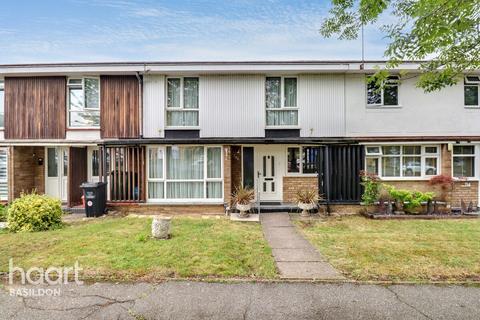 3 bedroom terraced house for sale, Ballards Walk, Basildon