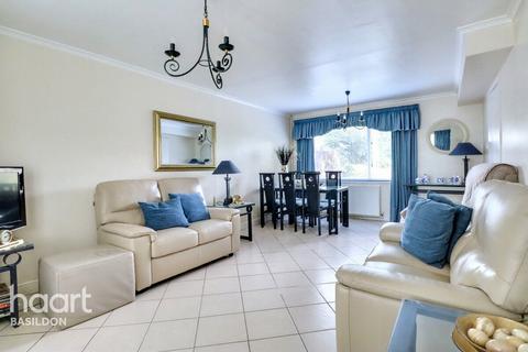 3 bedroom terraced house for sale, Ballards Walk, Basildon