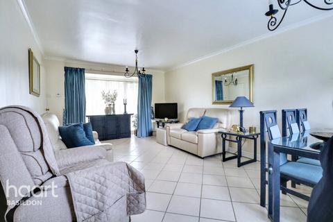 3 bedroom terraced house for sale, Ballards Walk, Basildon