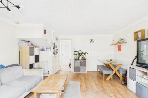 3 bedroom semi-detached house for sale, Maritime Close, Kent DA9