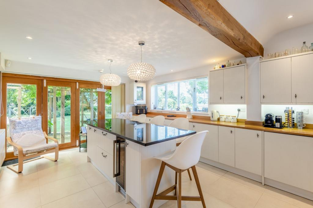 Kitchen/Breakfast Rm