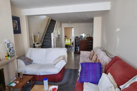3 bedroom semi-detached house for sale, Sandringham Avenue, Leicester, LE4
