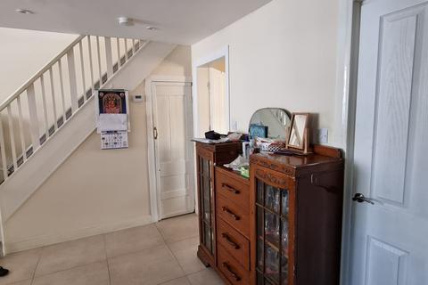 3 bedroom semi-detached house for sale, Sandringham Avenue, Leicester, LE4