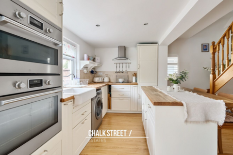 27 Alexandra Road, Rainham, RM13 7AA